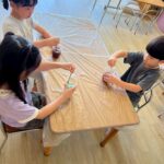 Title: 色水あそび（竹とんぼ組） | Press-562 | Image No.35 | 社会福祉法人ひだまり会  かざぐるま保育園 | 福岡県行橋市