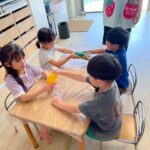 Title: 色水あそび（竹とんぼ組） | Press-562 | Image No.27 | 社会福祉法人ひだまり会  かざぐるま保育園 | 福岡県行橋市
