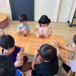 Title: 色水あそび（竹とんぼ組） | Press-562 | Image No.36 | 社会福祉法人ひだまり会  かざぐるま保育園 | 福岡県行橋市
