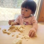 Title: 小麦粉粘土あそび（紙風船組） | Press-561 | Image No.20 | 社会福祉法人ひだまり会  かざぐるま保育園 | 福岡県行橋市